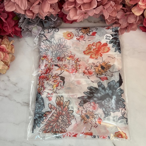 Boho Creamy White Floral Kimono Wrap Beach Coverup - Picture 15 of 16